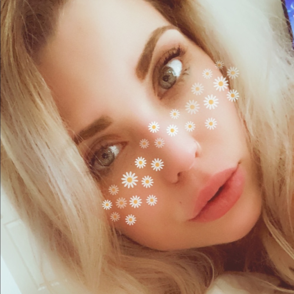 Meet your Posher, Christina